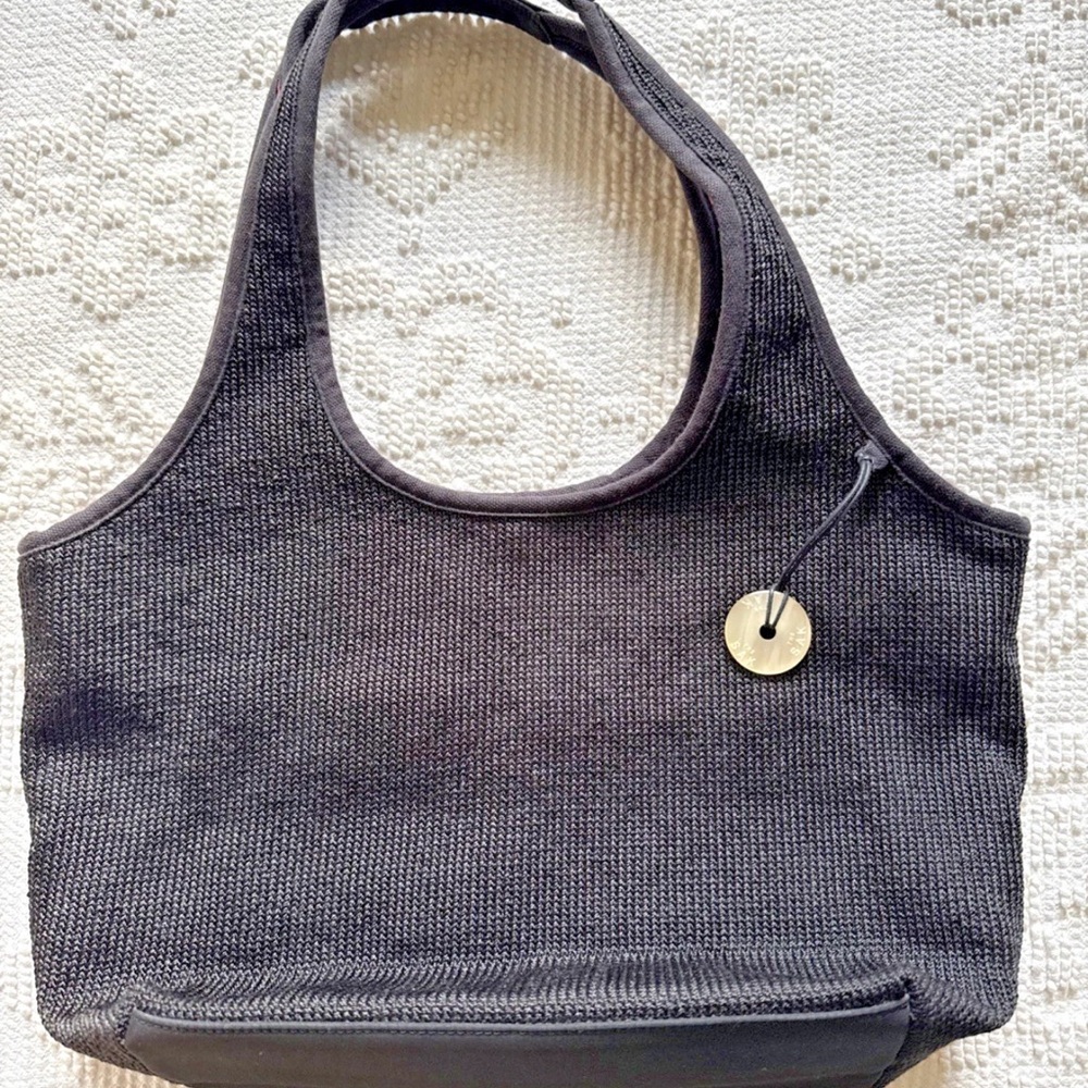 The Sak Black Shoulder Bag Pink Lining Multiple Pockets Knit Tote Bag